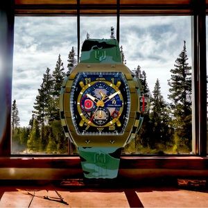 MAESTRO Men’s Watch Chronograph has a gently curved face, The watch is fancy